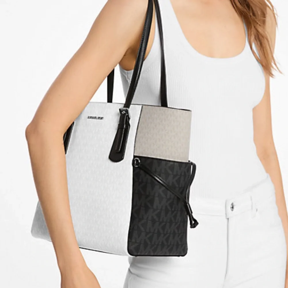 Michael Kors Voyager Large Color-Block Signature Logo Tote Bag
Optic White Mult - Picture 5 of 16